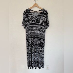 Jostar Black & Gray Aztec Patterned Women’s Maxi Dress